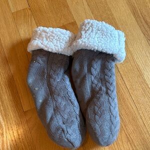 Huggle slipper socks
